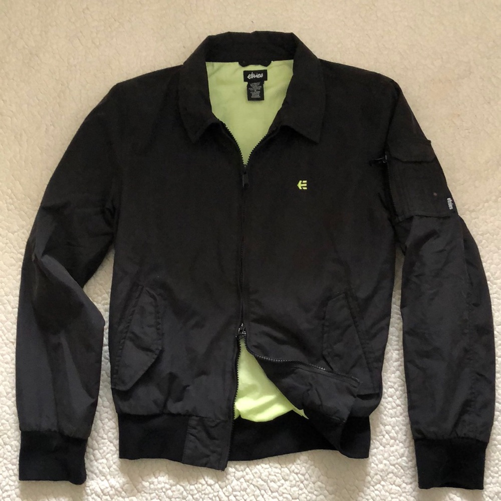 Etnies skate jacket
